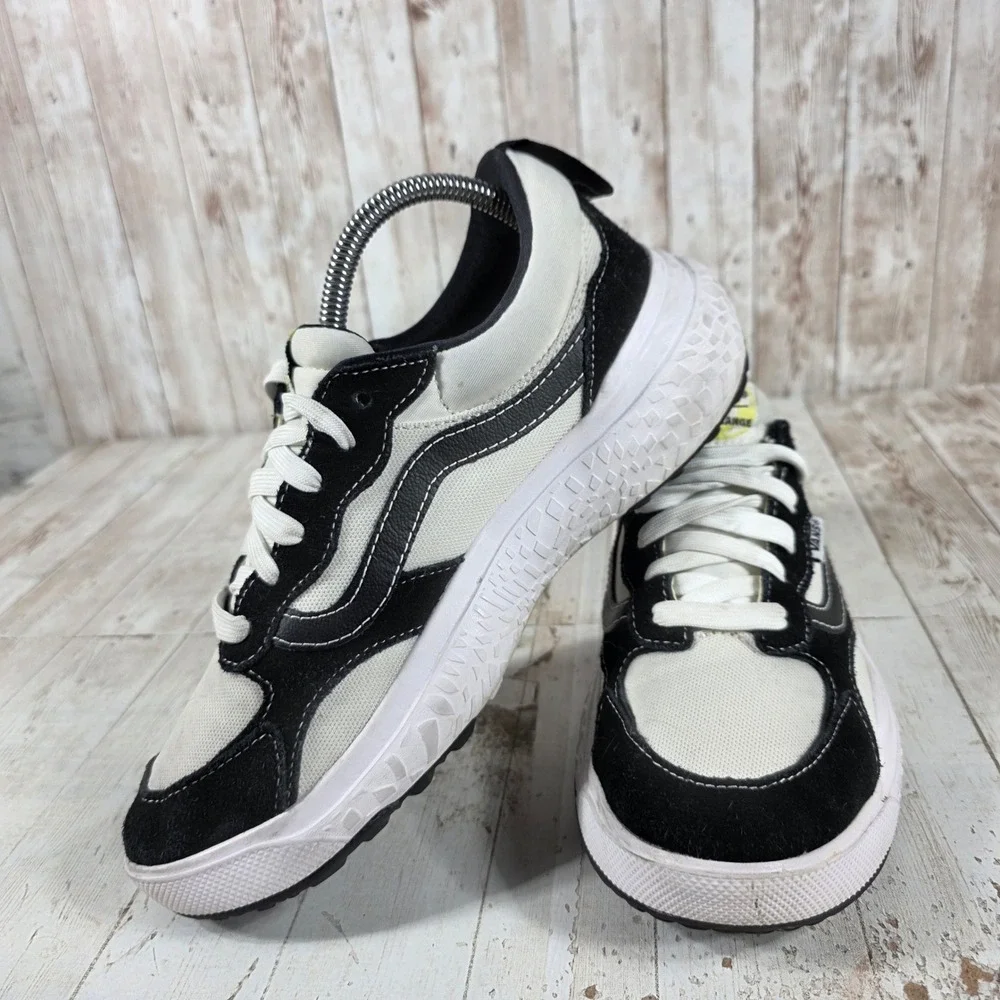 Vans UltraRange EXO Black White Suede Mesh Athletic Sneakers Womens 9 721356